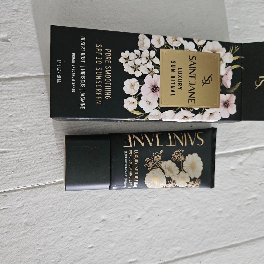 Saint Jane Pore Smoothing Sunscreen